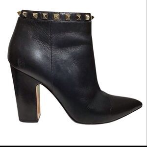 VALENTINO GARAVANI Black Calfskin Rockstud 100mm Ankle Boots Size 40